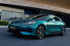 30万级标配“超跑同款”碳陶刹车，腾势Z9GT改写电动性能车安全标准